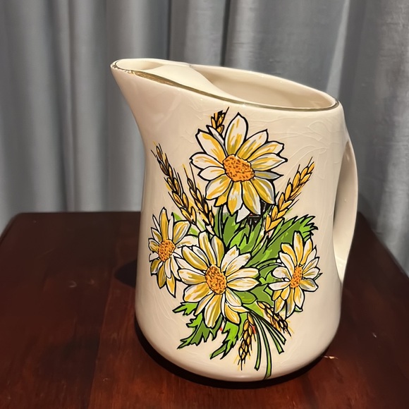 Wade pdm Liquor Pitcher with ice lip daisies & wheat? decal over Beefeater logo - Picture 1 of 9